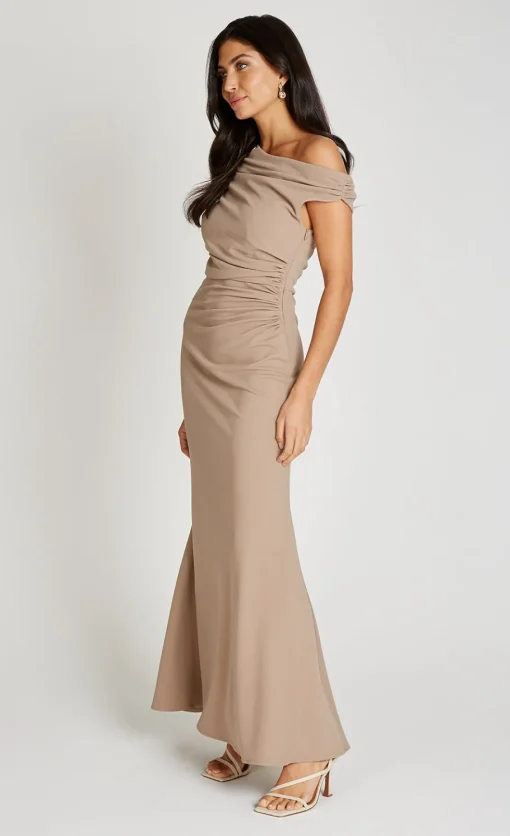 Little Mistress Dresses | Race Day Edit<Smoke Asymetric Neckline Maxi Dress